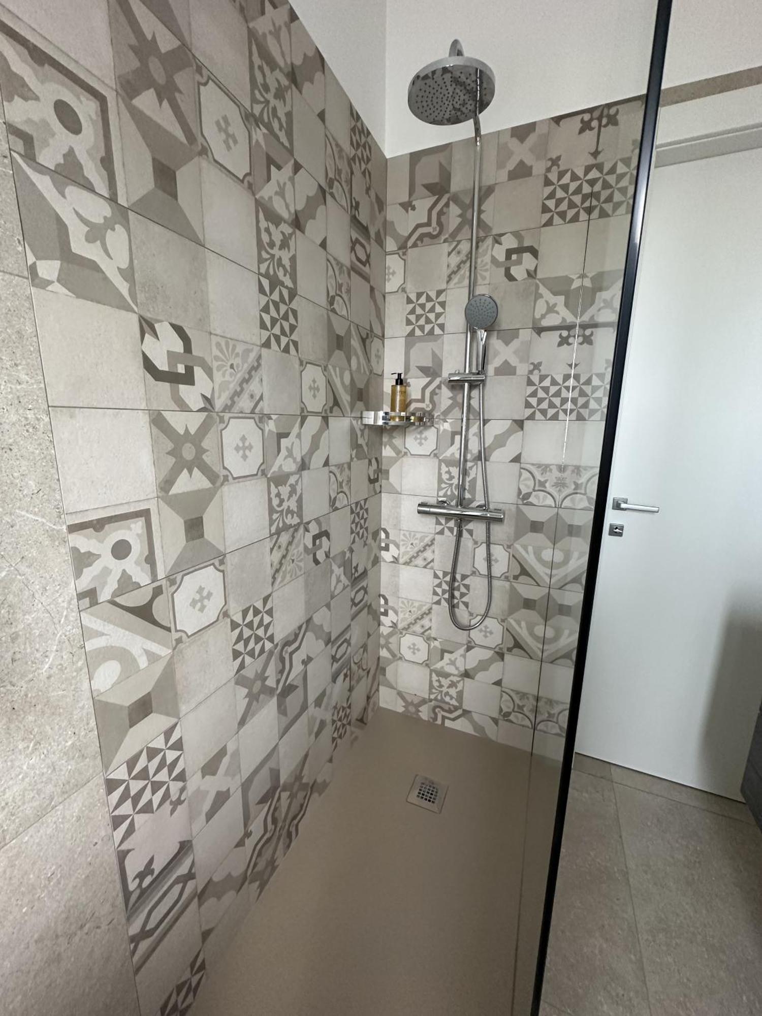 Appartamento Deluxe Fronte Ospedale เลนญาโก ภายนอก รูปภาพ